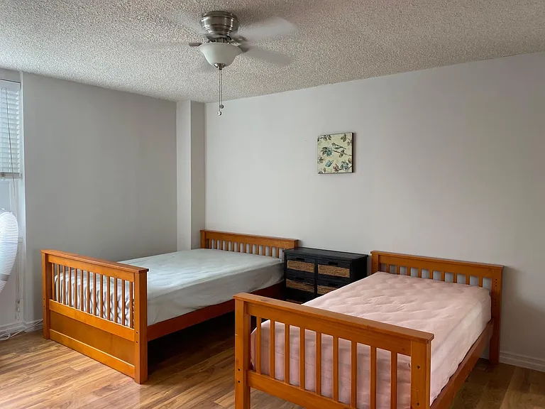 540 Kelton Ave #201 — Photo 7