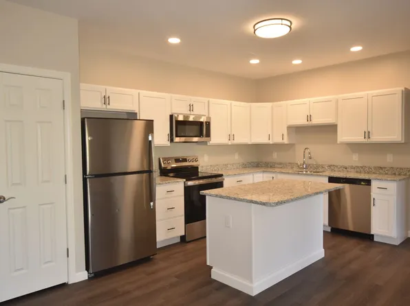 V&W/217 Rockingham Rd, 217 Rockingham Rd Unit 304, Londonderry, NH 03053