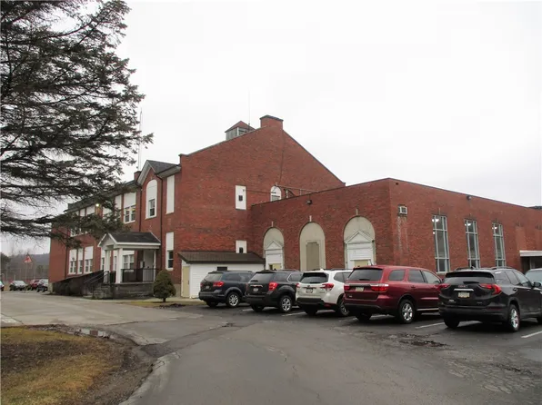 945 South Ave, Custer City, PA 16725