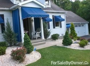 923 Middletown Rd, New Stanton, PA 15672