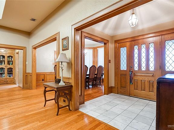 5th image of 116 E Jay Ave