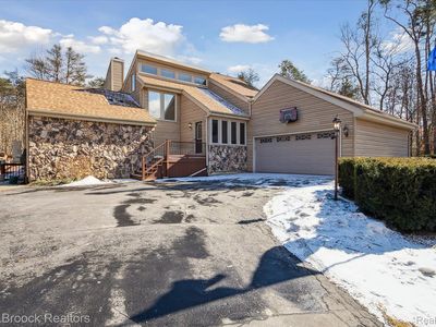 4570 Pineway Dr, Fenton, MI, 48430