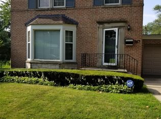 567 Rose Ave, Des Plaines, IL 60016