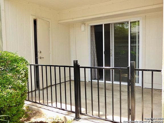 2nd image of 100 Lorenz Rd APT 905