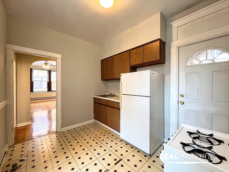 721.5 W Barry Ave #B2 — Photo 7