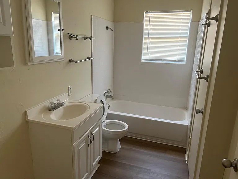 1008 Irion Dr — Photo 5