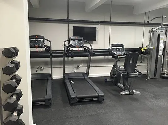 Rented by ELK Investors | media 32