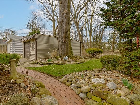 4th image of 4208 Brookway Ln