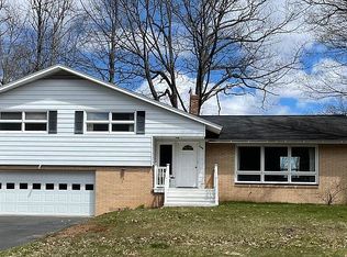 220 Lawrence Ave, Ishpeming, MI 49849