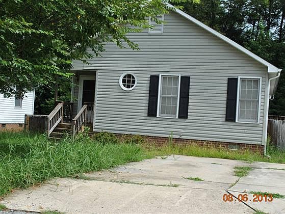 1st image of 4 Quad Oak Dr