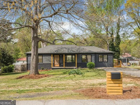 960 Pine Forest Dr SW, Mableton, GA 30126