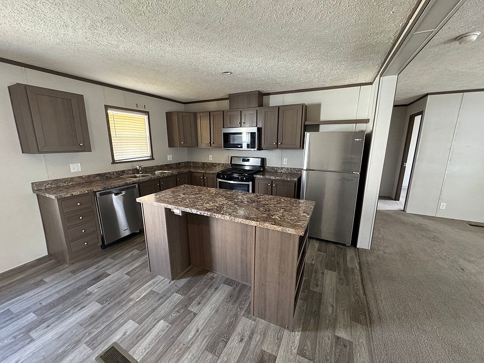 1st image of 146 Beech Ave #146