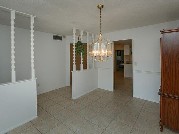 4th image of 111 Meadowfield Ln