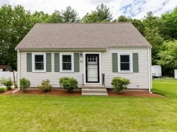 93 Hamilton Rd, Wrentham, MA 02093
