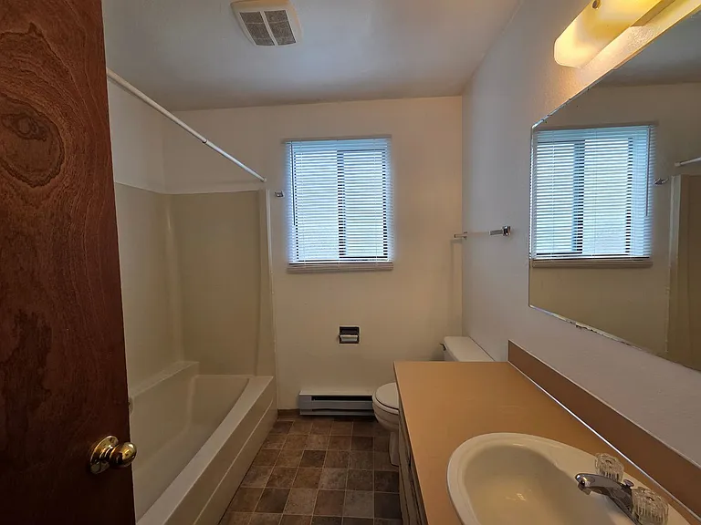 124 N Delaware Ave — Photo 7