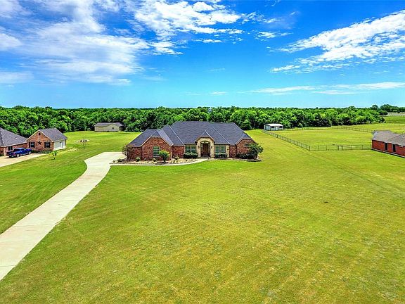 5th image of 188 Green Meadow Ct