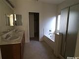 5th image of 1603 Drummond Ln