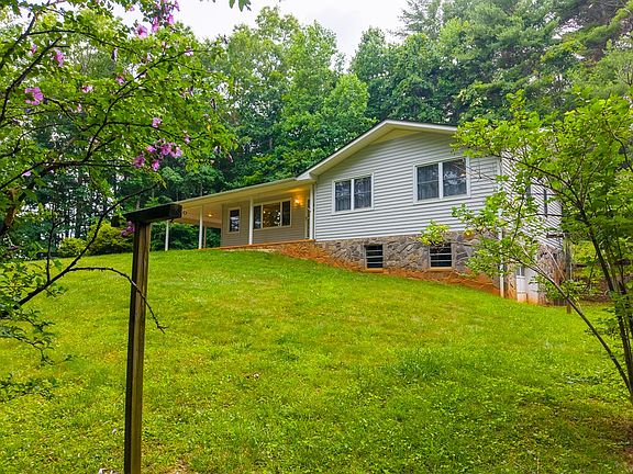 3rd image of 95 Smokey Ln