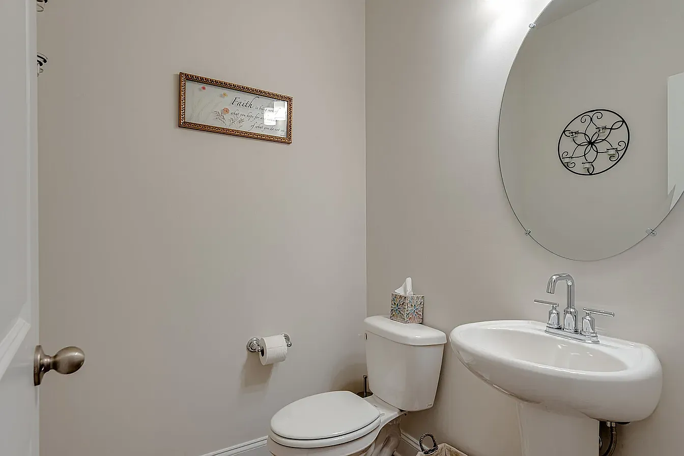 4 bed, 3.5 bath, 2832 sqft, $3,100 — Photo 4