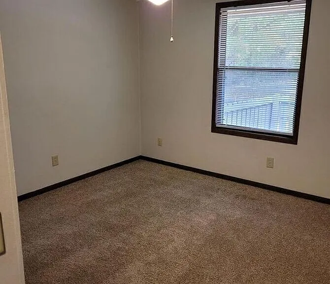 552 Cedargate Ct #552 — Photo 4