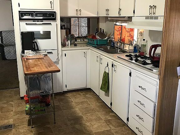 5th image of 1315 E Marshall Blvd Space 39