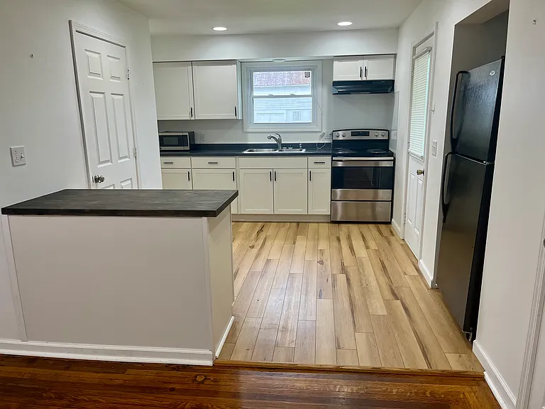 1207 Garrison St — Photo 6