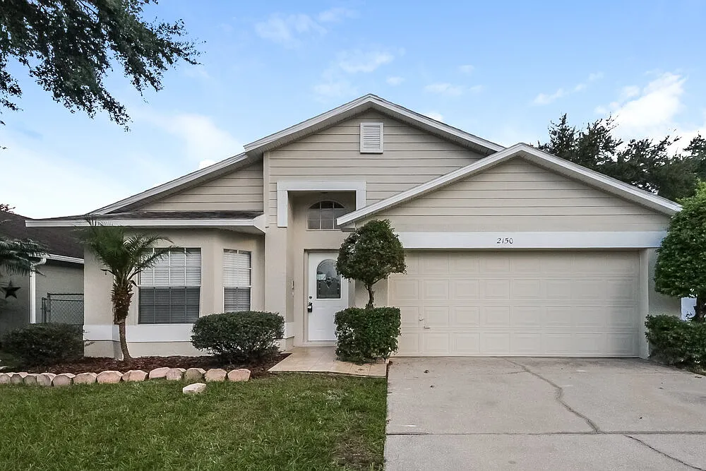3 bed, 2.0 bath, 1473 sqft, $3,120 — Photo 1