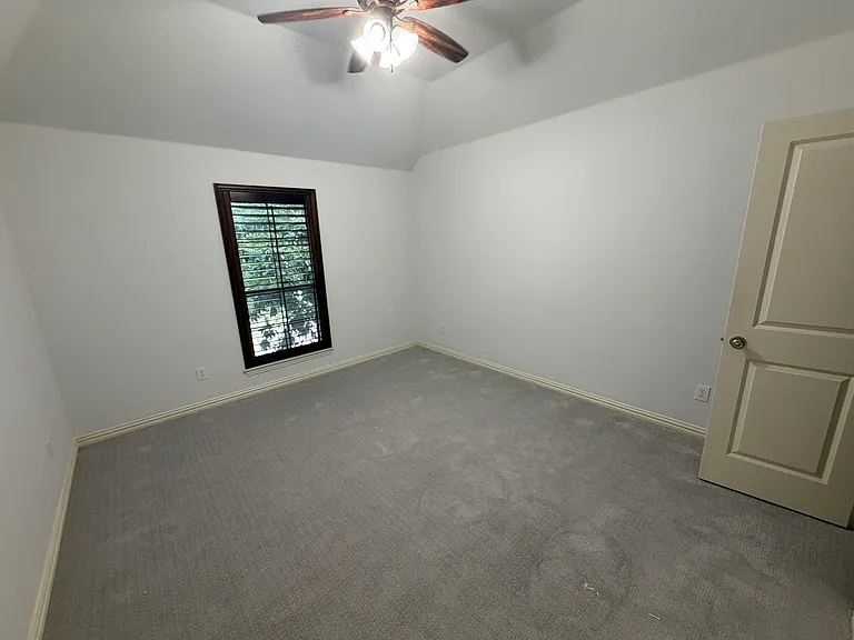 1128 Waterford Way — Photo 10