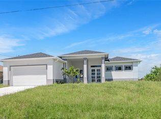 2707 NW 7th St, Cape Coral, FL 33993