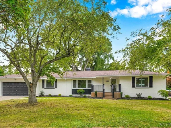 109 Devon Ln, Williamsville, NY 14221