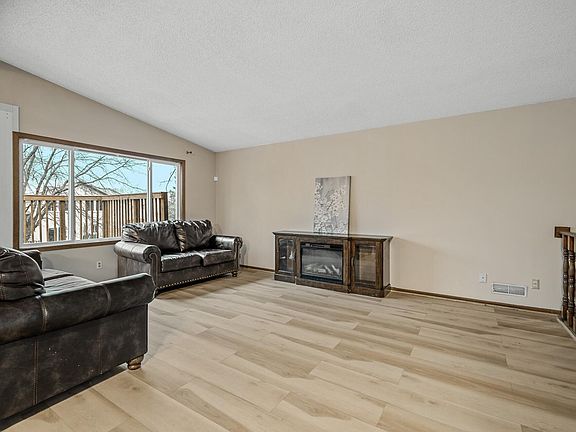 4th image of 3201 81st Ave N