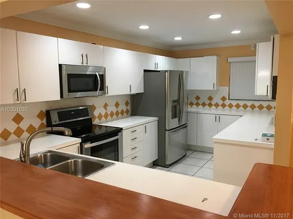 3556 Estepona Ave #1-20, Miami, FL 33178
