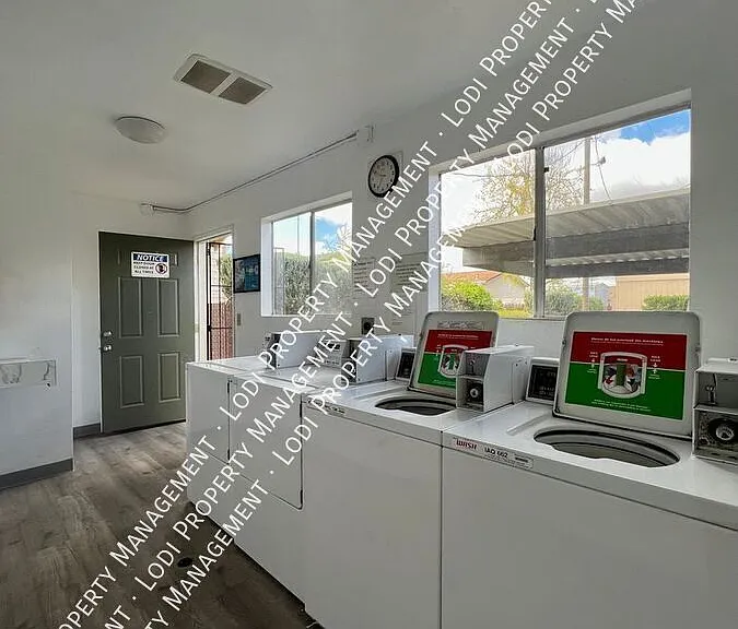 511 Almond Dr #2 — Photo 14