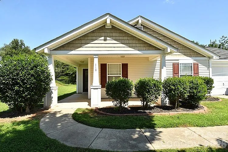 3 bed, 2.0 bath, 1150 sqft, $1,895 — Photo 1