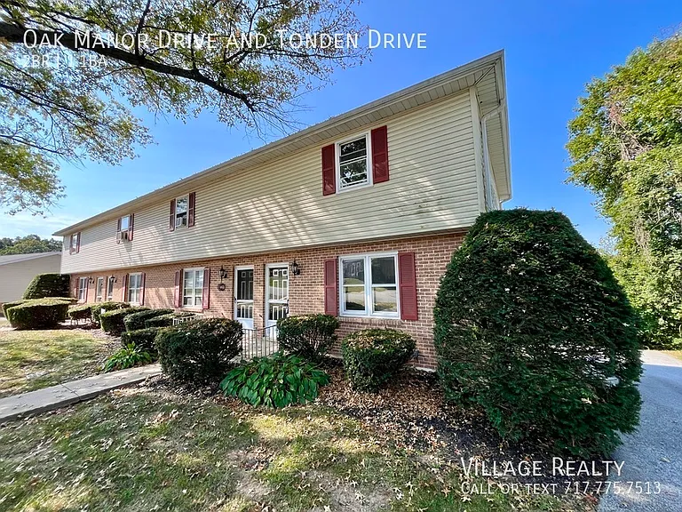 Oak Manor Dr — Photo 101