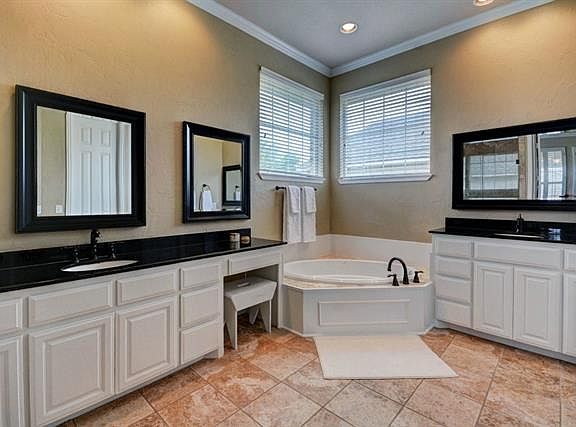 5th image of 9138 Saddle Horn Ct