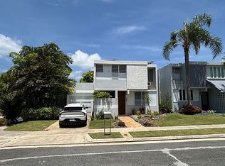 D9 Calle 5, Guaynabo, PR 00966