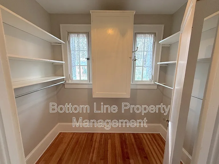 613 S York St — Photo 24