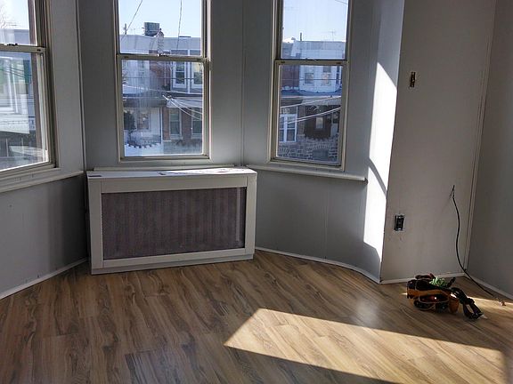 5th image of 3042 Aramingo Ave