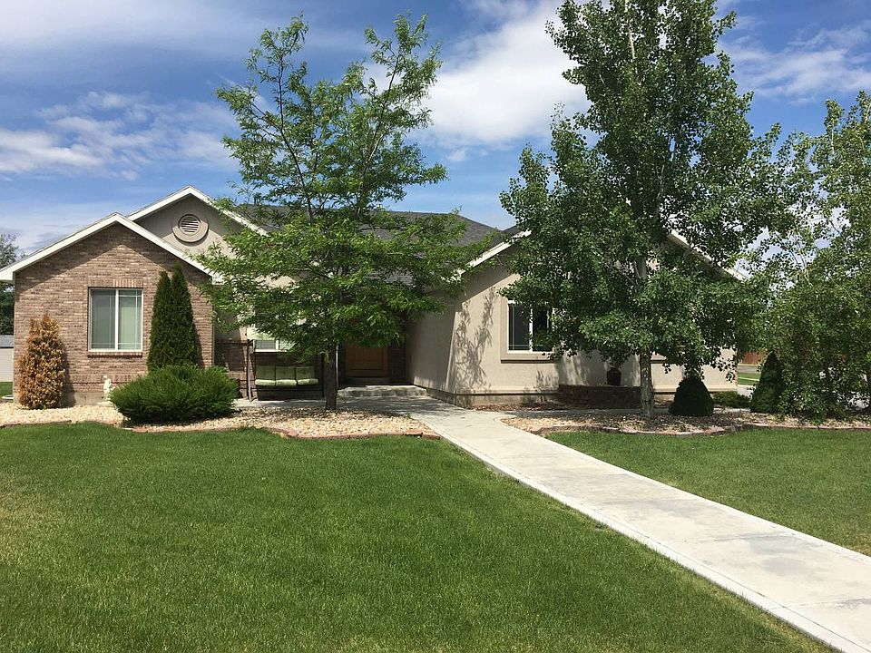 1st image of 3878 E Cordell Cir