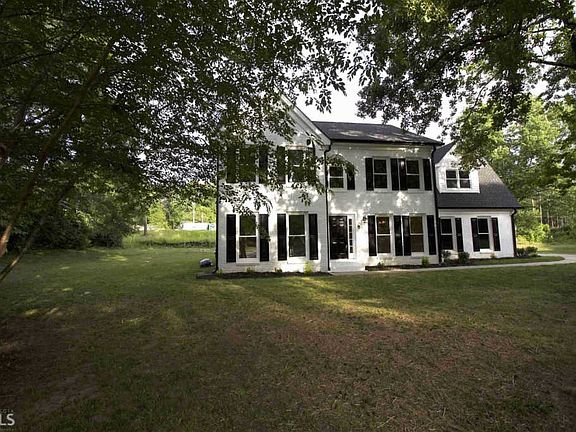 2nd image of 195 Sugarland Trl