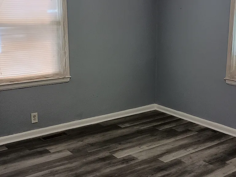 1621 Oliver Ave — Photo 8