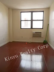 Rented by Kinyu Realty