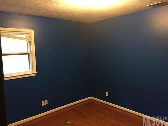 5th image of 3512 Wyndham Ln