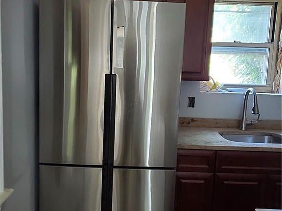 4th image of 4343 Wilder Ave