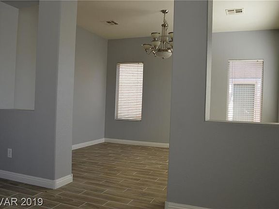 4th image of 3608 Back Country Dr