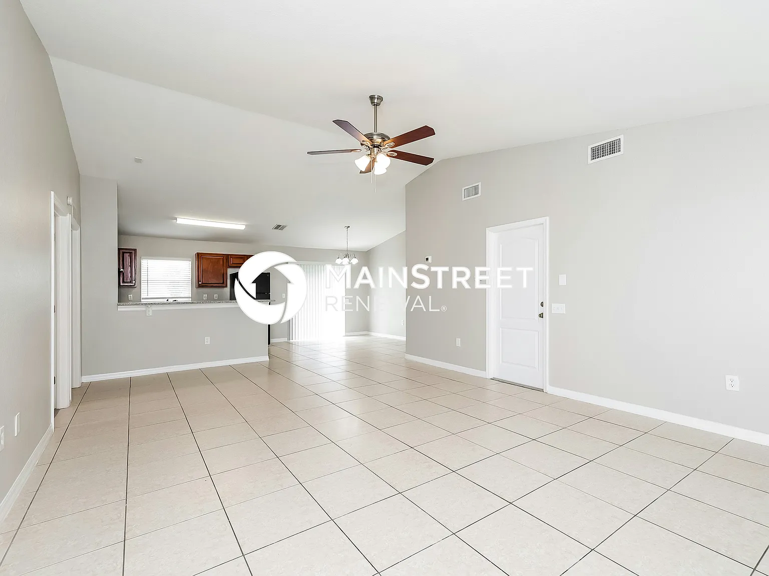 708 Tournament Ln — Photo 3