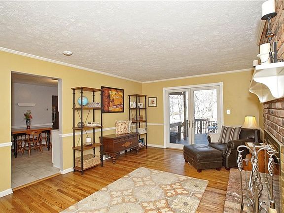 5th image of 1101 Hillrock Dr