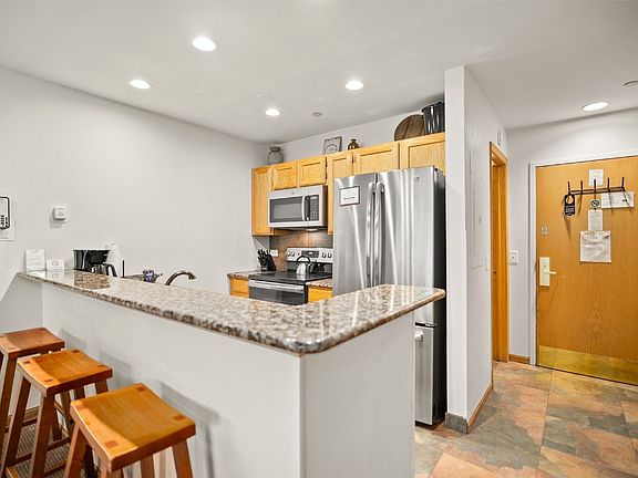 2nd image of 100 S Park Avenue UNIT 320