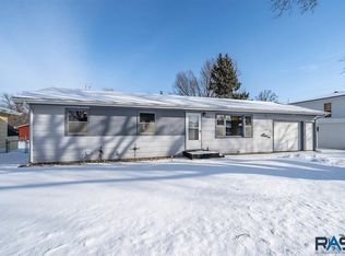 3204 S 4th Ave, Sioux Falls, SD 57105